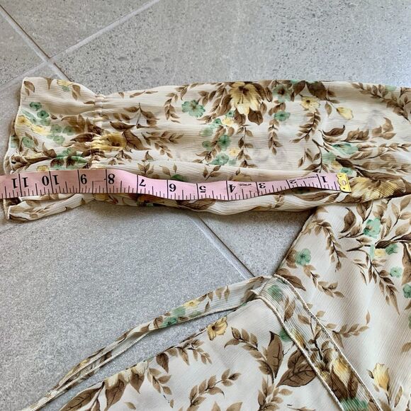 Nine West Chiffon Floral Blouse Size 2 - Picture 5 of 6